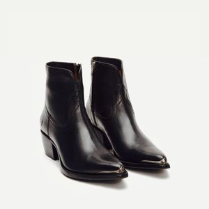 Western FRYE Shane Tip Short Bootie